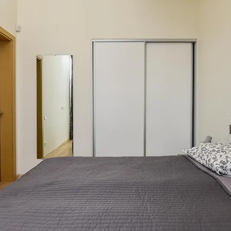 Apartament Grey Red *