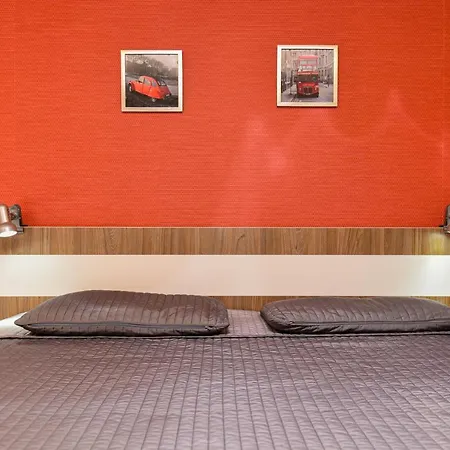 Apartment Grey Red *